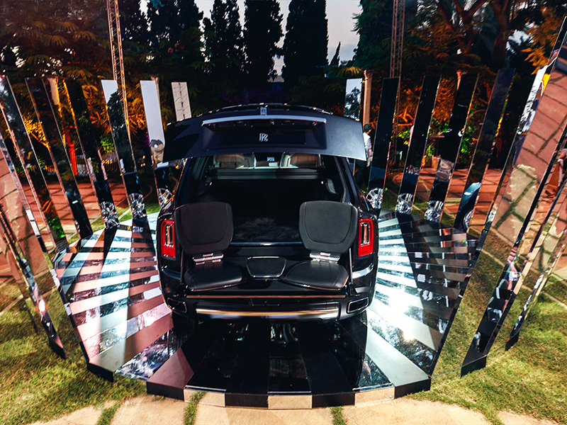 رولز-رويس موتر كارز تطلق سيارة كالينان في بيروت